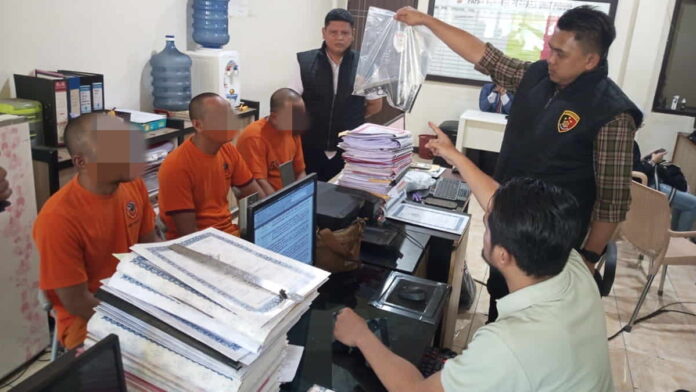 Polisi Gadungan Rampok Warga Medan di Garut