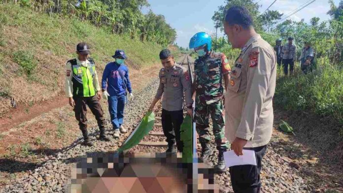 Pria tewas tertabrak kereta