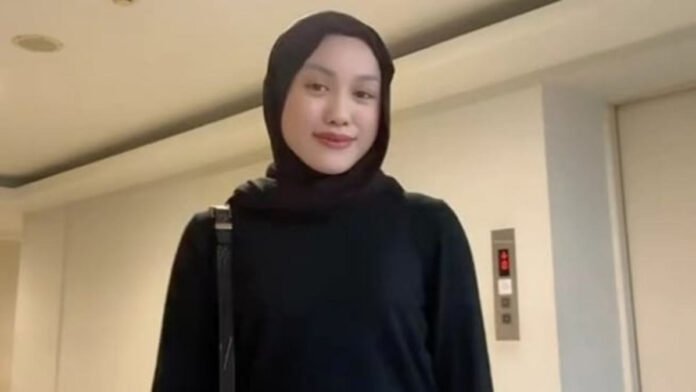 Cindy Claudia Bongkar Bukti Transfer Lolly Puluhan Juta ke Vadel