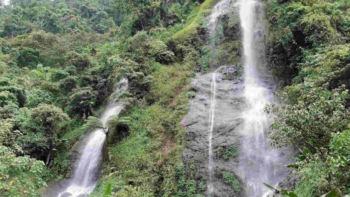 Curug Wangun Subang, Keidahan Air Mengalir Melalui Bebatuan
