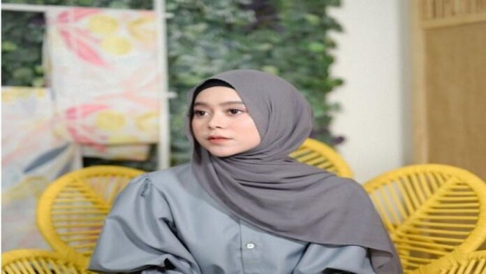 Hamil Bukan Halangan! Lesti Kejora Buktikan Bisa Lulus Sarjana Komunikasi