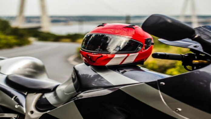 Helm Motor Sport Penunjang Keselamatan Berkendara