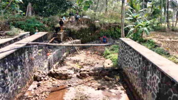 Saluran Irigasi Pasir Sireum