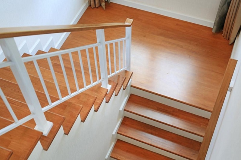 Inspirasi Model Railing Tangga Rumah dari Besi Hollow Minimalis