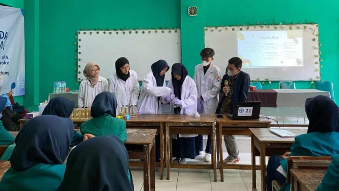 laboratorium sekolah