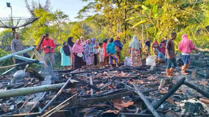 Tungku dapur terbakar