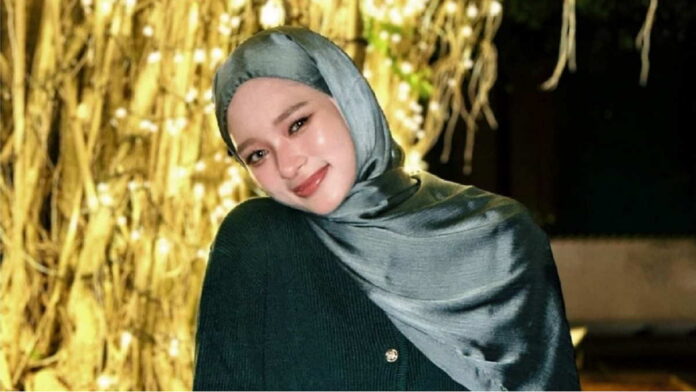 Inara Rusli Bangga Unggah Akta Cerai dengan Virgoun