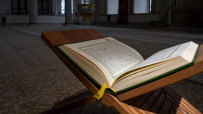 Kandungan Surat Az zumar Ayat 39, Perintah Menyembah Allah