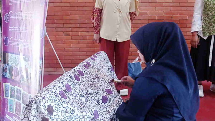 Mengenal Makna Motif Batik Kembang Bungur dari Desa Jalatrang Ciamis