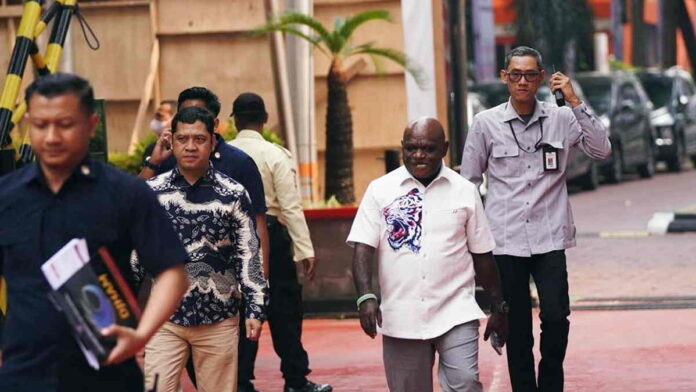 Minta Anggaran Rp 20 Triliun, DPR Bakal Panggil Menteri HAM Natalius Pigai