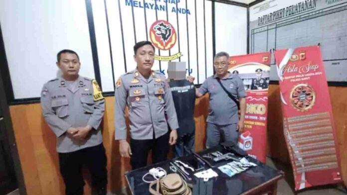 Pencuri Berpistol