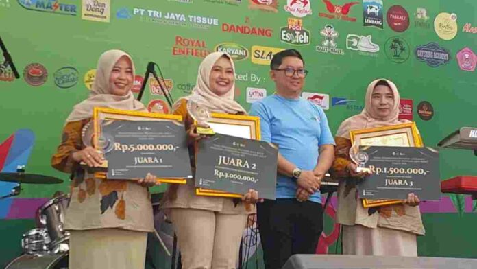 Penyuluh pertanian perkebunan