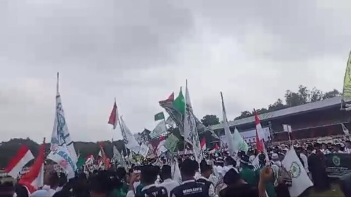Peringatan Hari Santri Nasional di Stadion Wiradadaha Tasikmalaya