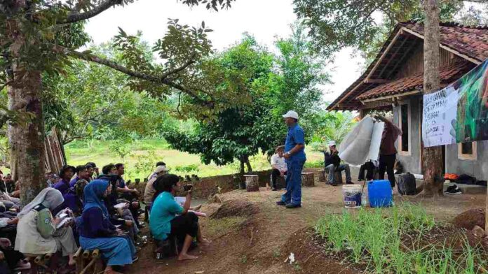 Sekolah Lapang Ramah Lingkungan