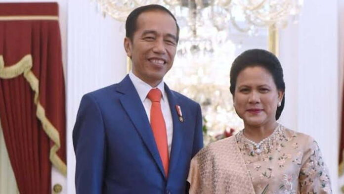Usai Purna Tugas Sebagai Presiden, Jokowi Unggah IG Story Makan Bersama Iriana