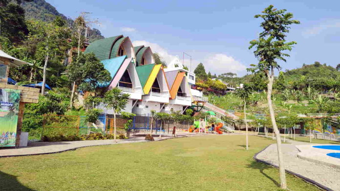 Wisata Alam Villa Khayangan Bogor