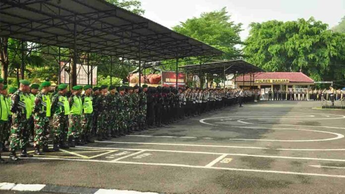 Amankan TPS saat Pencoblosan