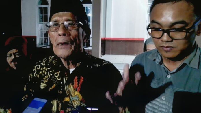 Keluarga Guru ASN Pangandaran yang kematiannya dianggap janggal