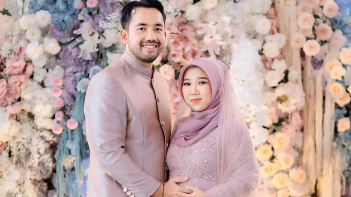 Kiky Saputri Hamil 5 Bulan, Suami Jadi Lebih Protektif