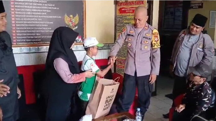 Perwira Polisi di Garut Gunduli Rambut Pasca Timnas Indonesia Menang