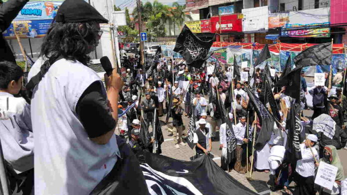 Ratusan Massa di Garut Gelar Aksi Bela Palestina