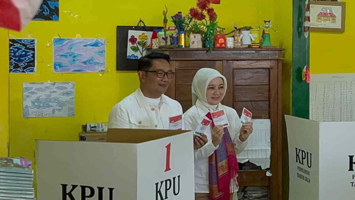 ridwan kamil nyoblos