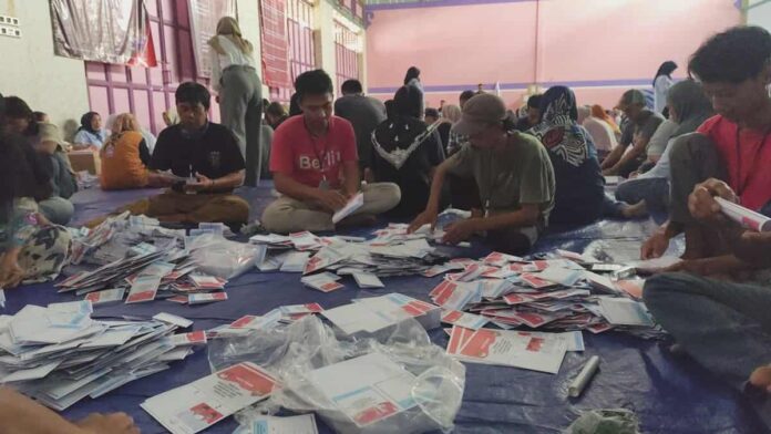 Sorlip Surat Suara Pilkada 2024 di Gudang Logistik KPU Ciamis