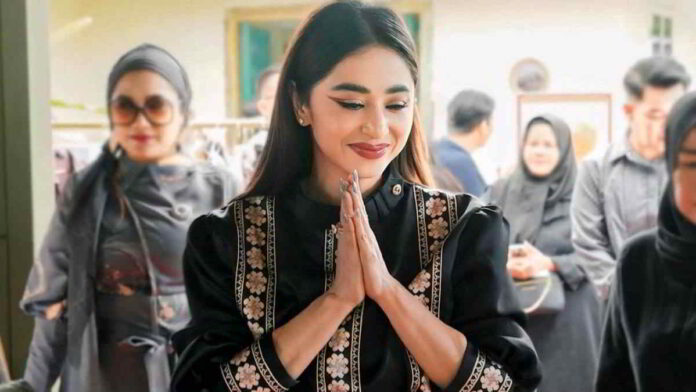Pedangdut Dewi Persik