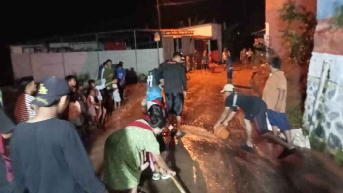 Tanggul Kolam Ikan