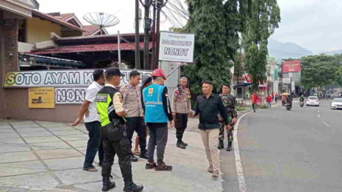 Juru Parkir di Garut
