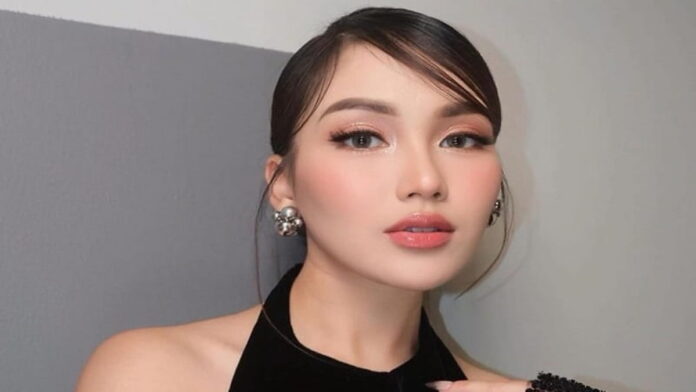Ayu Ting Ting tanggapi gosip hubungan dengan Andre Taulany