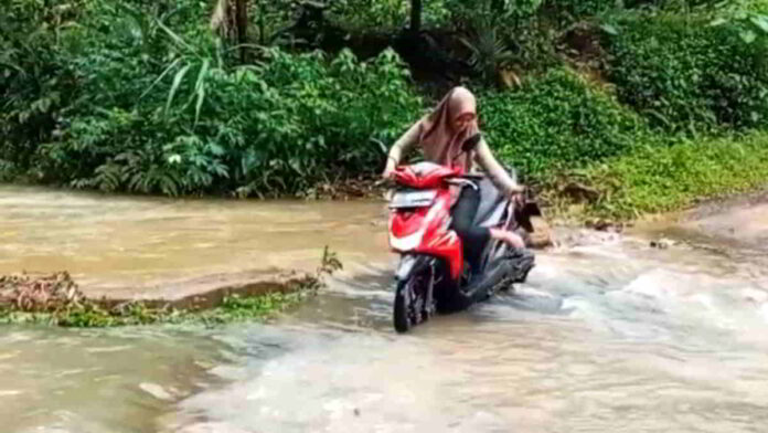 Jembatan Penghubung