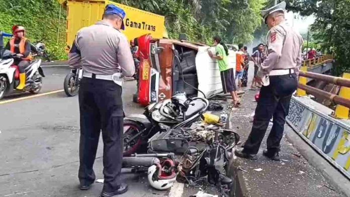 Mobil Angkot Oleng