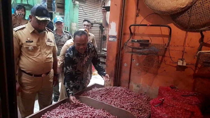 PJ Wali Kota Banjar sidak harga di Pasar tradisional