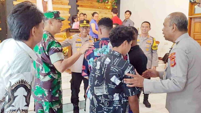 Pastikan Perayaan Natal Aman, Polisi dan TNI Pantau Langsung Gereja di Pangandaran