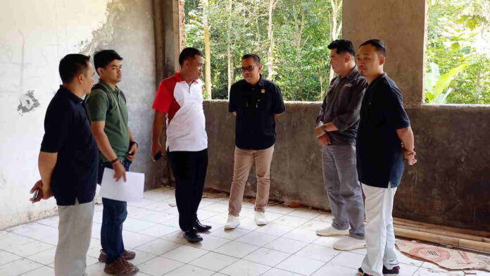 Pekerjaan Pembangunan SMP di Jatinegara Molor