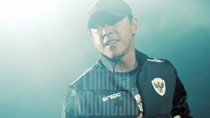 STY Akrab dengan Pelatih Vietnam