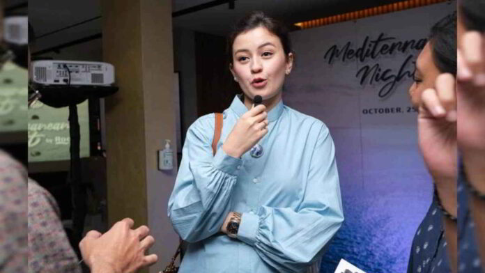 Artis Cantik Kimberly Ryder