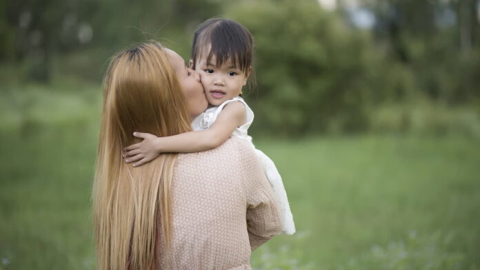 Arti Mimpi Mengadopsi Anak