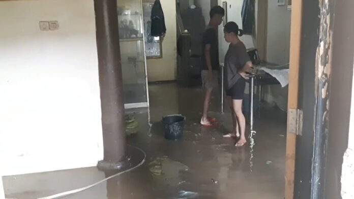 Banjir di Cimacan Garut Surut
