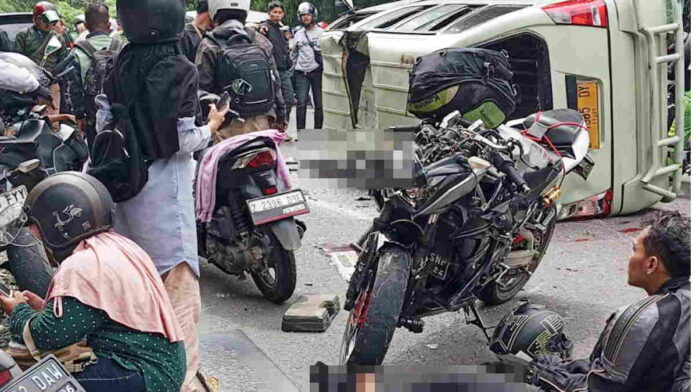 Kecelakaan Beruntun di Jalan Raya Leles Garut