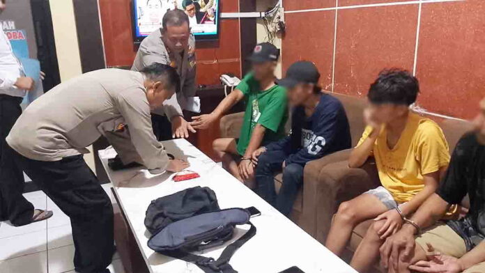 Pengedar obat terlarang
