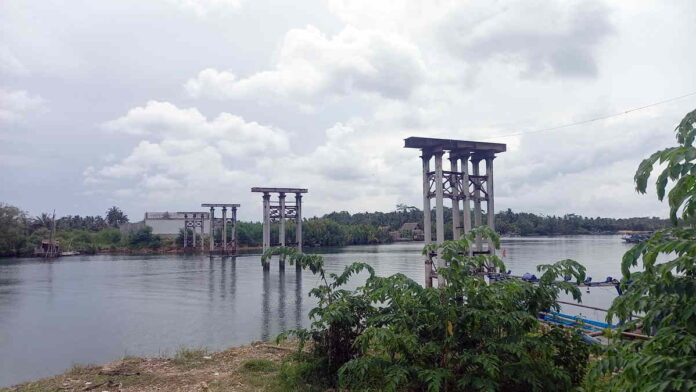 Warga Minta Pembangunan Jembatan Sodongkopo Pangandaran yang Mangkrak Diselesaikan