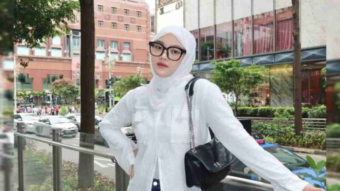 Putri Delina