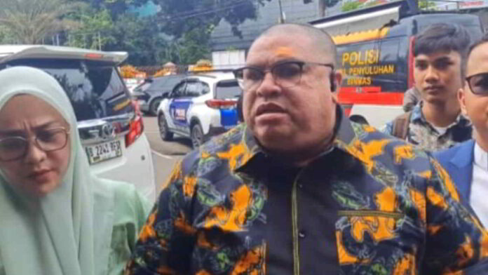 Razman Arif Nasution