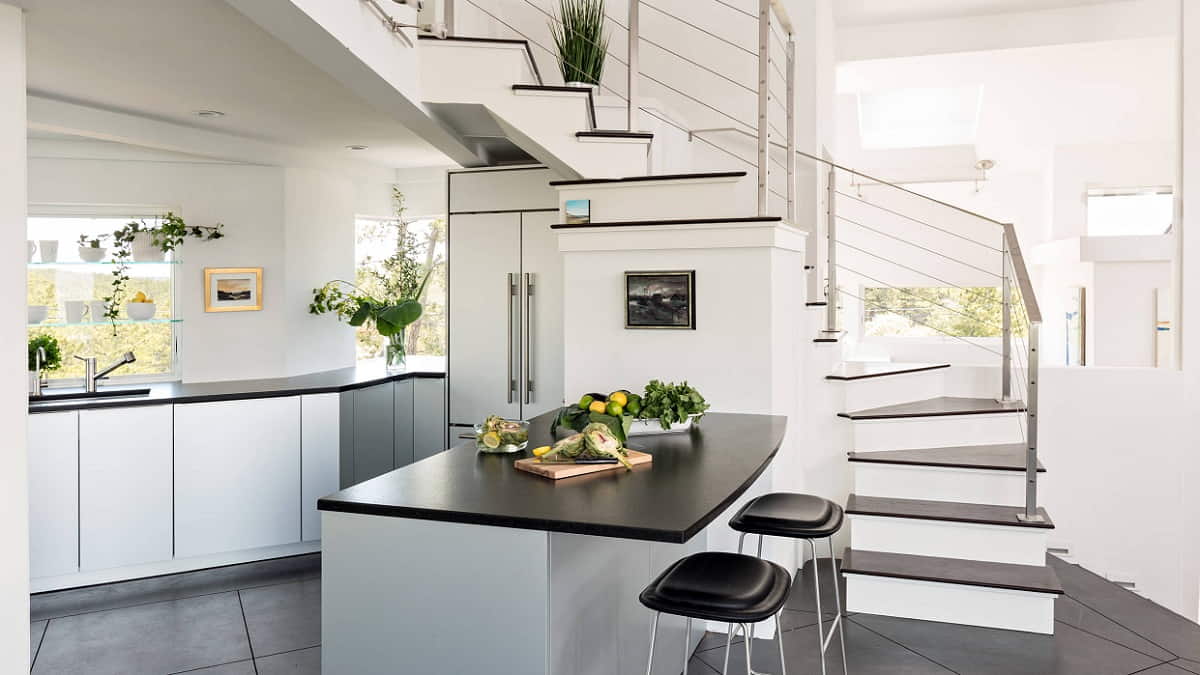 Aturan Feng Shui Tangga Menghadap Dapur yang Tepat