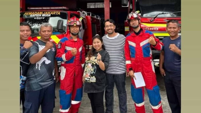 Kiky Saputri datangi Damkar
