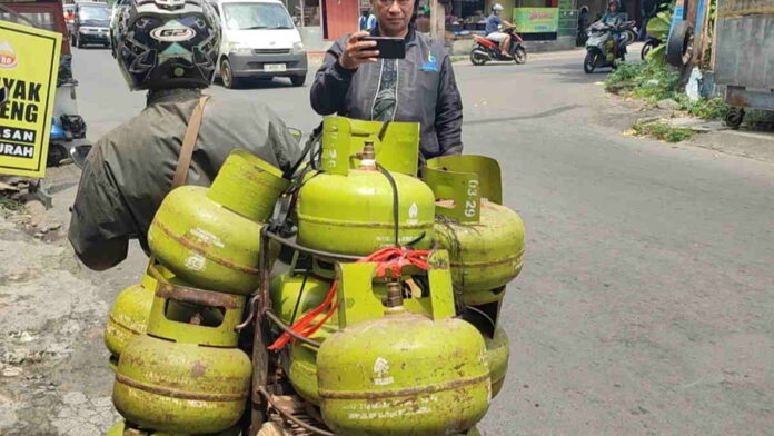 Warga dan Pengecer di Tasikmalaya Kelimpungan Cari Gas Melon