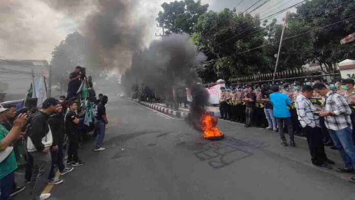 Demo UU TNI