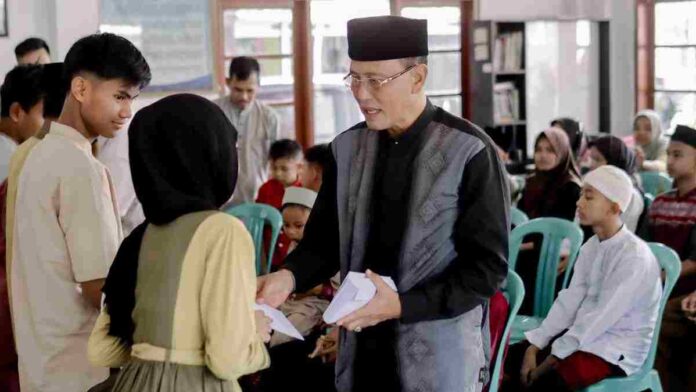 Kebahagiaan anak yatim piatu